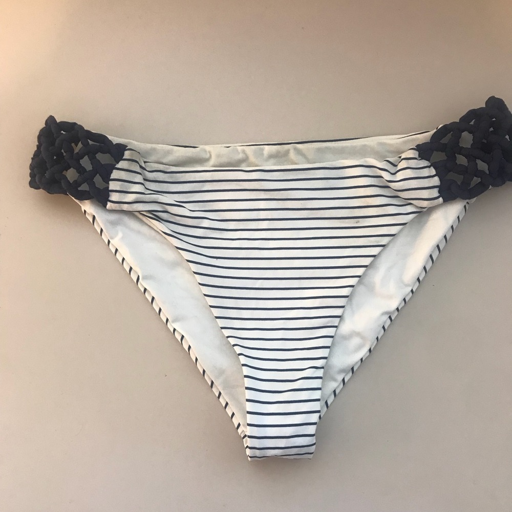 SOLD Bikini bottoms